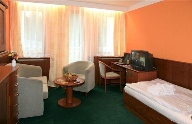Hotel Nastup Loučná pod Klínovcem Cameră foto